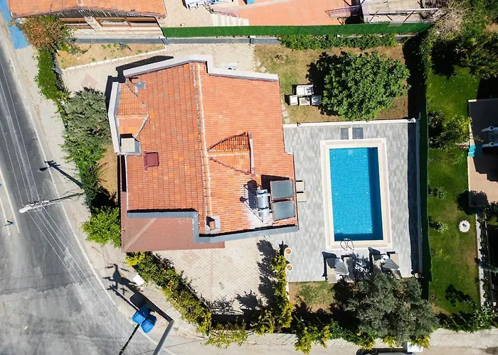 Moonshine Family Friendly Private